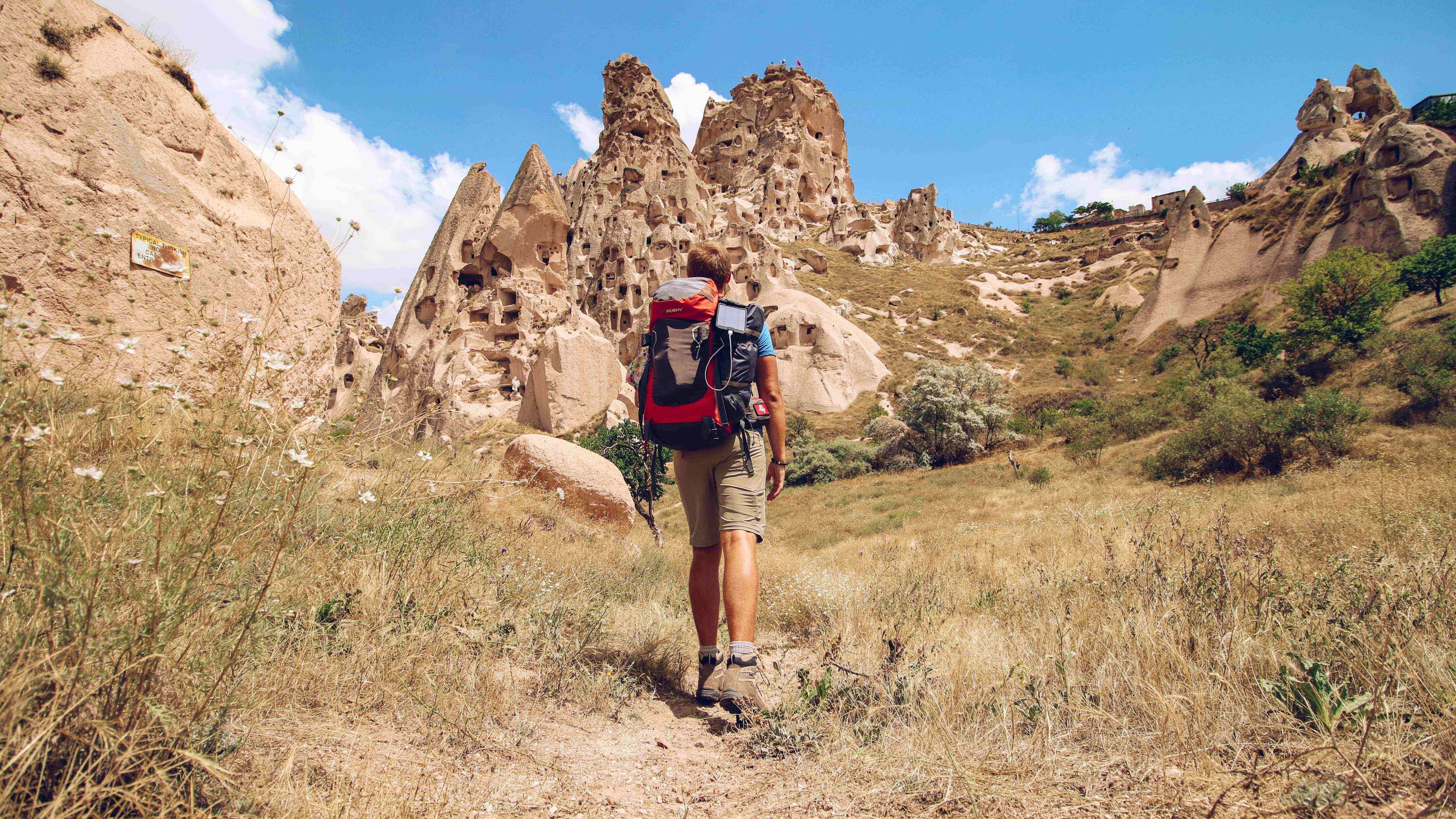 OUR ADVENTUROUS HIKE THROUGH CAPPADOCIA: BEST PLACE TO SEE HOT AIR BALLOONS