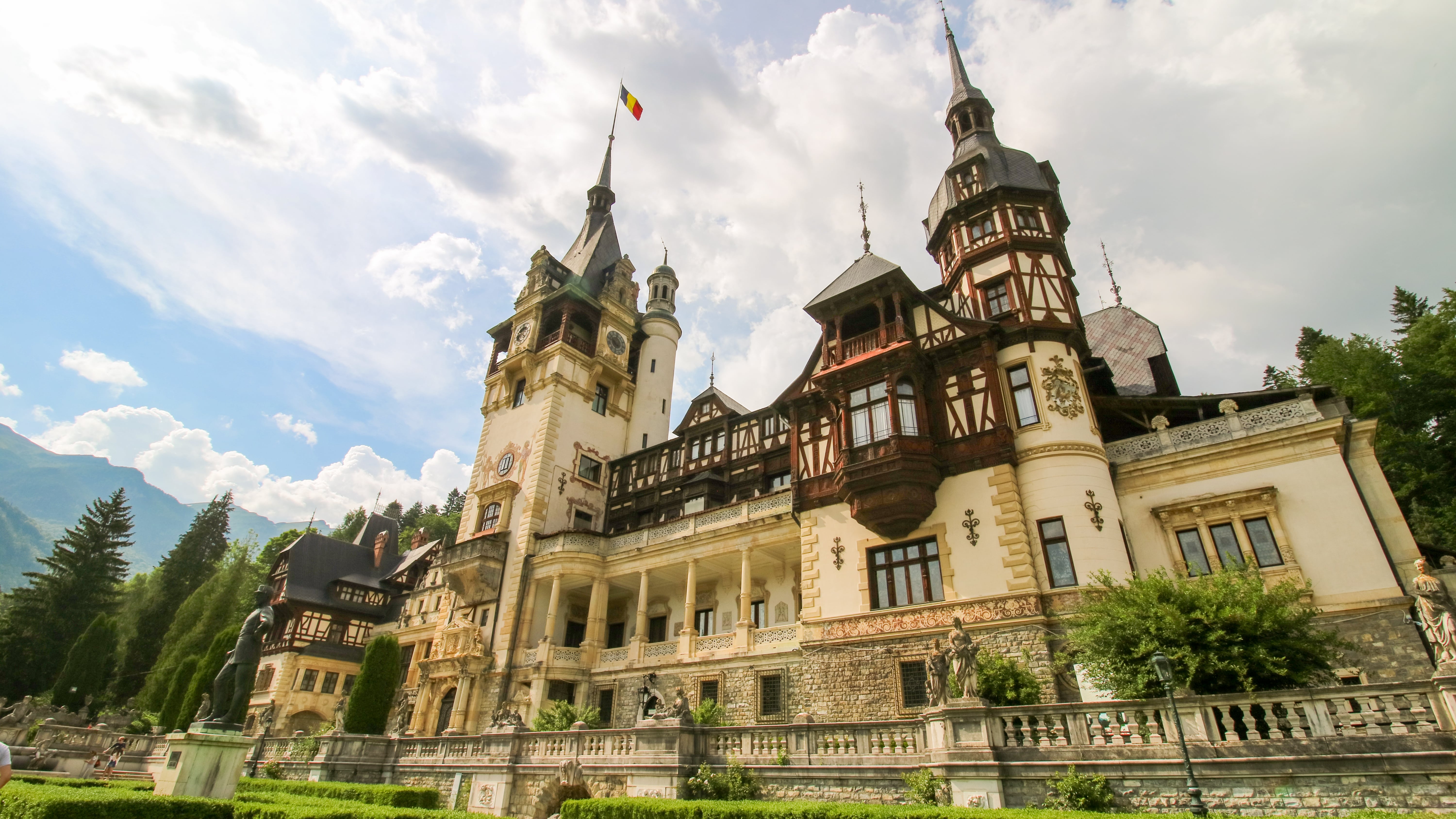 7 REASONS TO VISIT ROMANIA